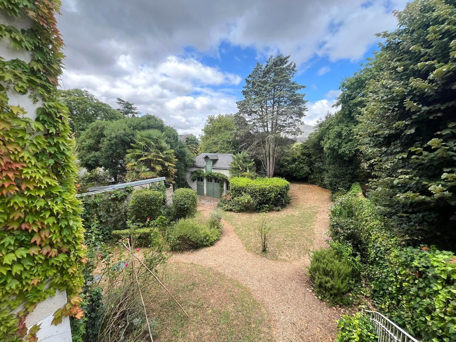 Maison 315.82m² – ANGERS