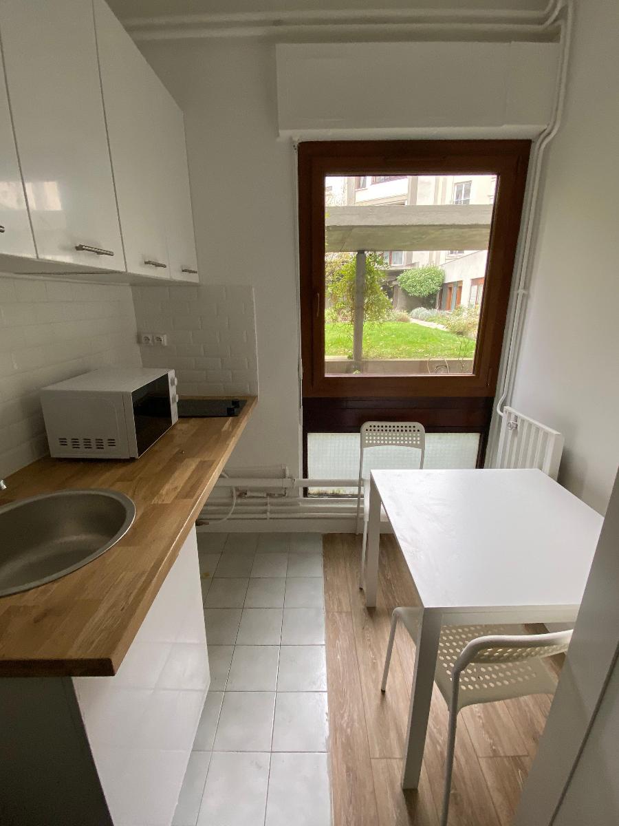 Appartement 9.79m² – PARIS