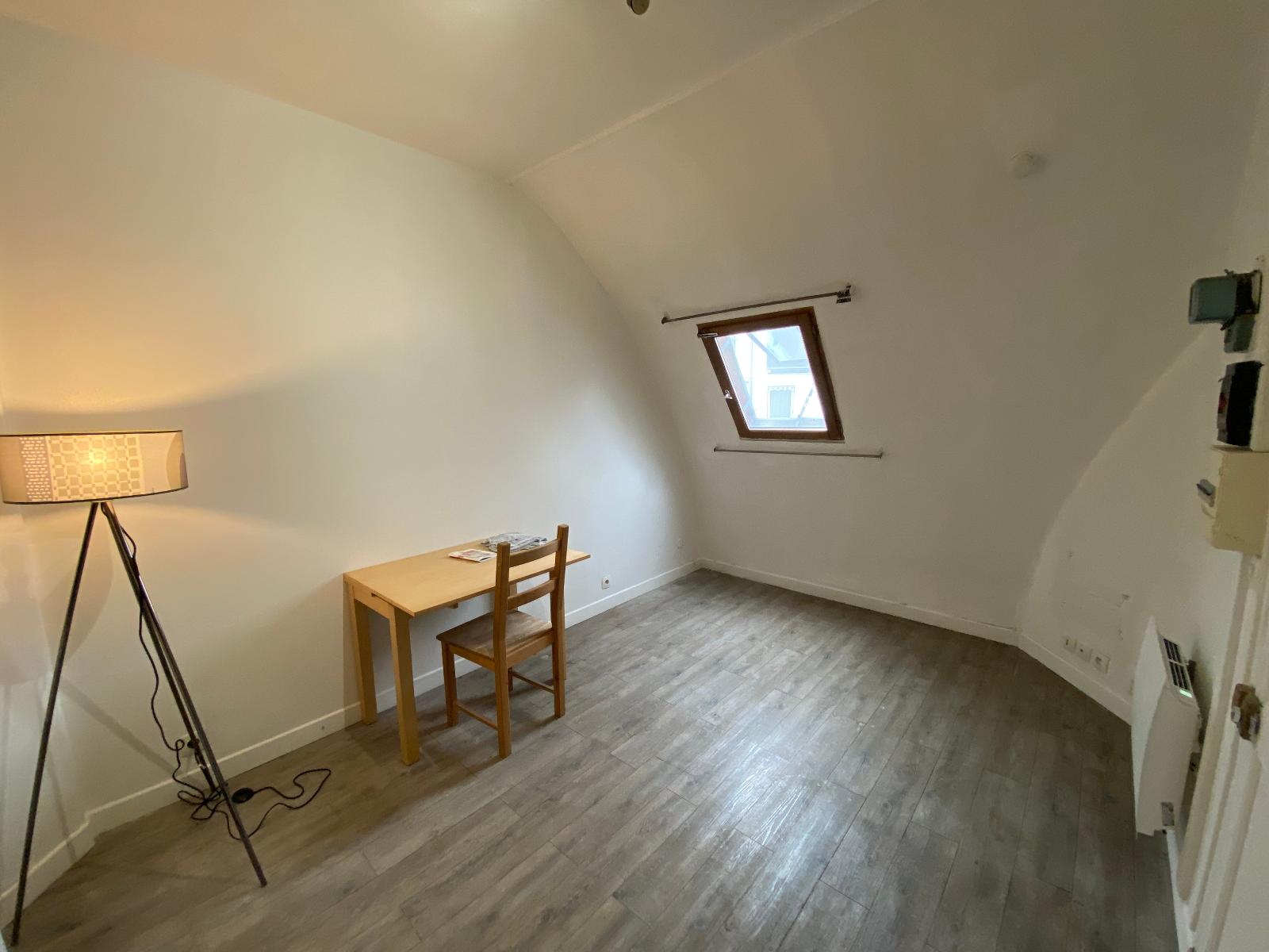 Appartement 11.93m² – PARIS