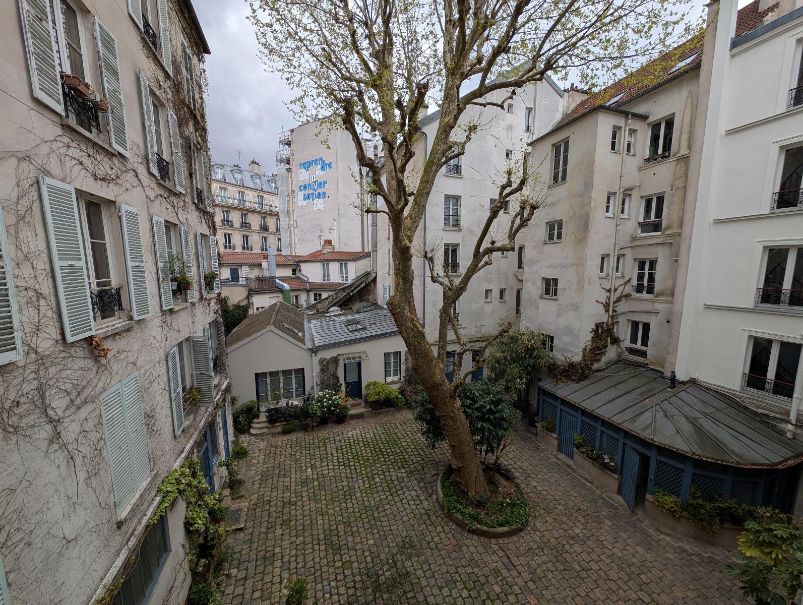 Appartement 74.79m² – PARIS