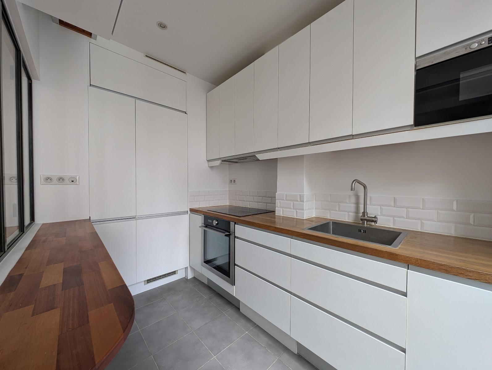 Appartement 74.79m² – PARIS