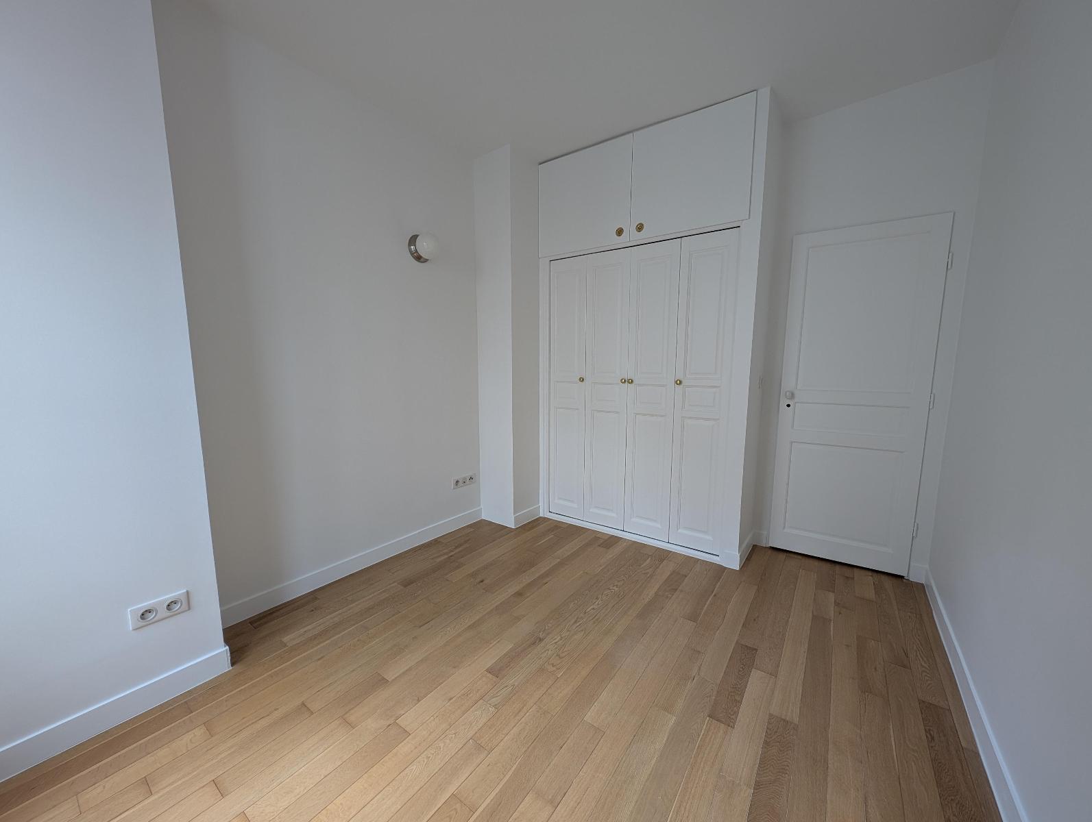 Appartement 74.79m² – PARIS