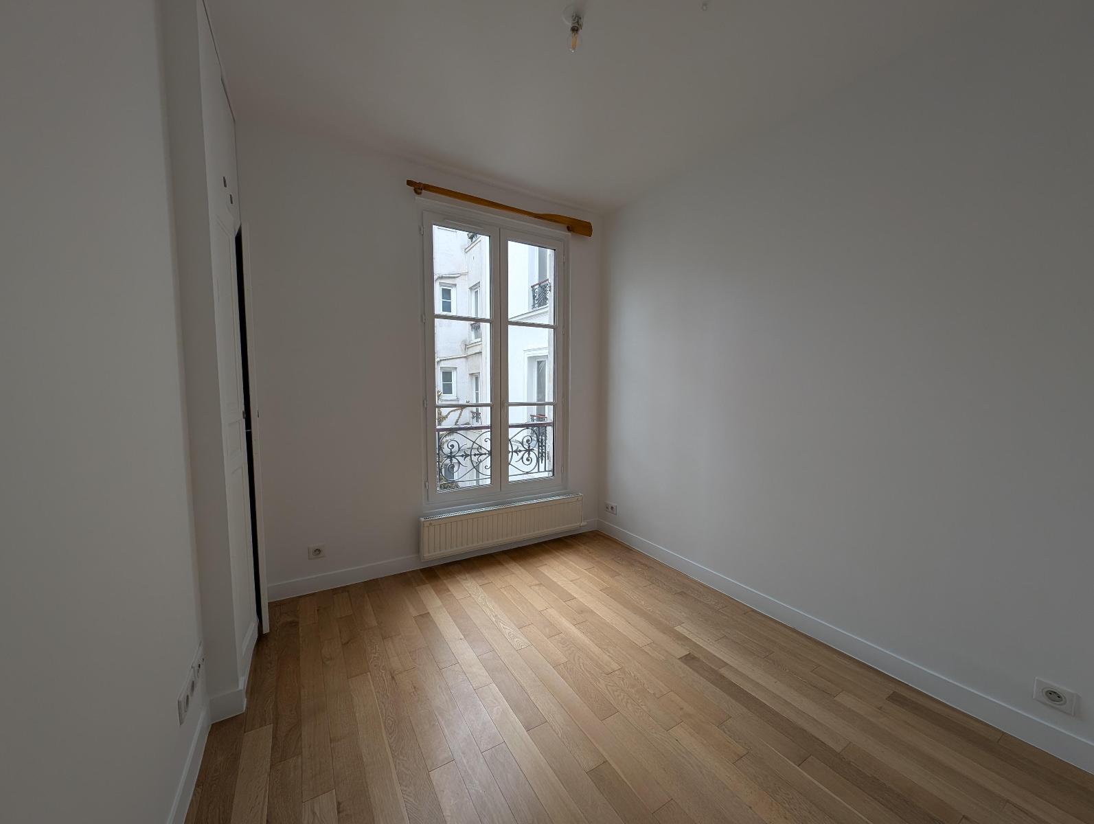 Appartement 74.79m² – PARIS